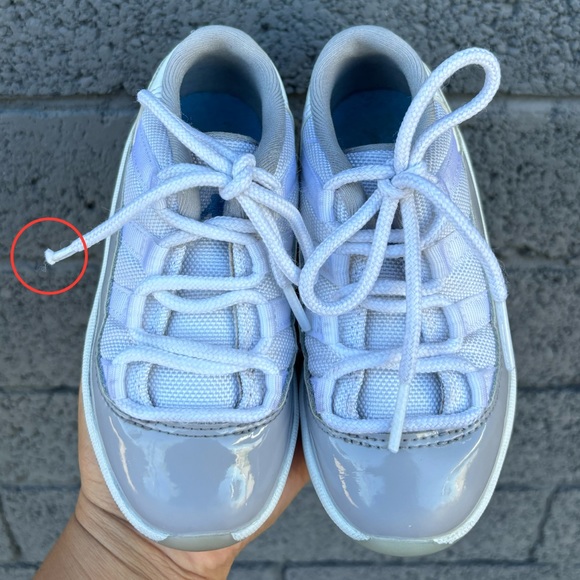 Jordan Retro 11 Low - Picture 2 of 11